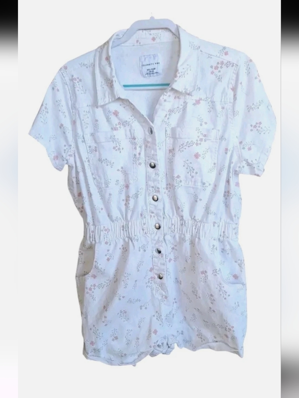Celebrity Pink Short-Sleeve Romper, NWT - Picture 2 of 4